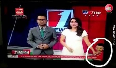 onecak's tweet photo. Maaak.. pengen ikut masuk tv maaak..
https://t.co/Kbqj1UeVOz https://t.co/siDz3wqZLk
