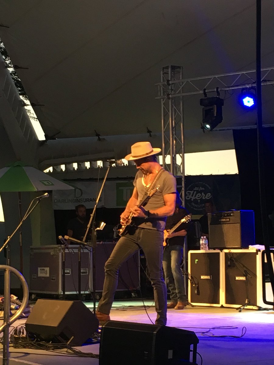 kyaseguin's tweet photo. The smell of the Quaker Factory wafting in the air while taking in @bigwreckmusic @PtboMusicfest. This is Peterborough in the Summer.
#ptbo #peterborough #ptbocanada #ptbokawartha #kawarthas #kawarthalakes #ptboexplores #ptboontario #discoverontario #discovercanada #lovelocalptbo https://t.co/RhJhVZVca2