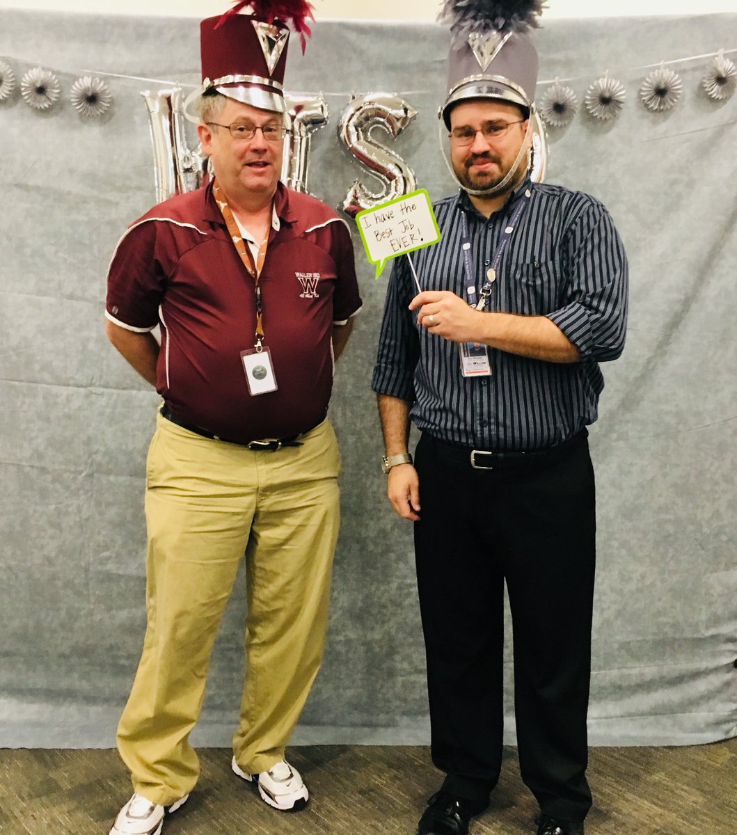 AngieKDavis19's tweet photo. Thankful for the @WallerISD Advanced Academics and Bilingual team! The best! #leadersinaction #WISDadmin18 https://t.co/qAvWtxoMef
