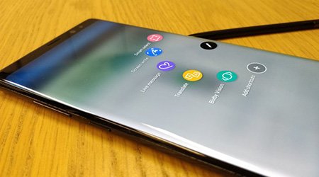 findertech's tweet photo. Vodafone opens up pre-registration for the Galaxy Note 9 | https://t.co/AxA21lScn3 https://t.co/chN0fbNNKZ #GalaxyNote9 https://t.co/ArMLDTqyEx