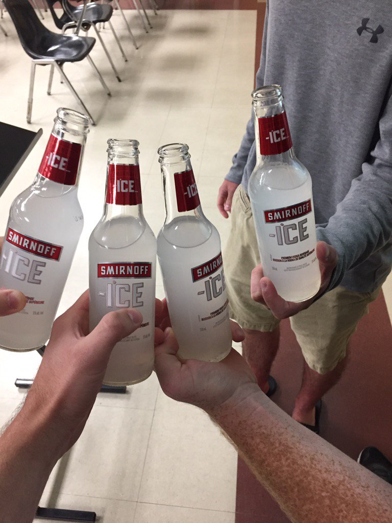 36_s18's tweet photo. Icing your ICE Week group? Only seems logical https://t.co/iNP8TL9X7f