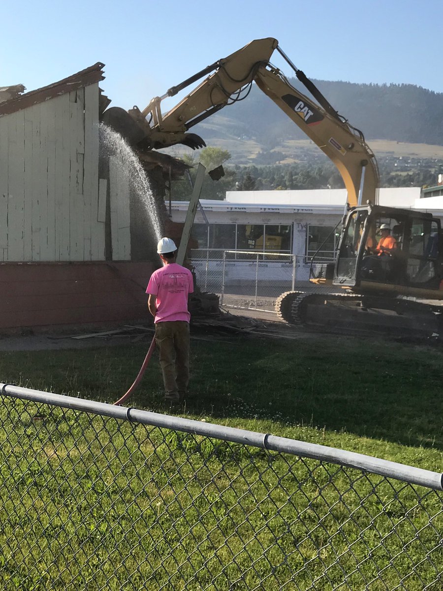 JRobitailleMCPS's tweet photo. A new and improved view for Russell Elementary.  Thanks to Missoula voters #smartschools2020 https://t.co/J8a6TbORbd