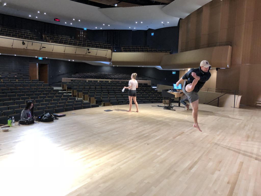 TheSolution_51's tweet photo. A lil’ karate in LH1001 never hurt anyone #LazardisICEspring2018 #LazardisICESpring18 https://t.co/7nXOQMDLUl