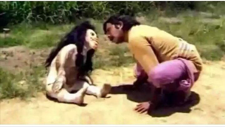 MPulithevan's tweet image. பேஸ்புக்கை விட டுவிட்டர் கொஞ்சம் சிம்பிளா இருக்கும்னு சொன்னானுவ, வந்து பாத்தா, அது நம்மள ரொம்ப கேவலமா பாக்குது,, ஹ்..... ஹே...