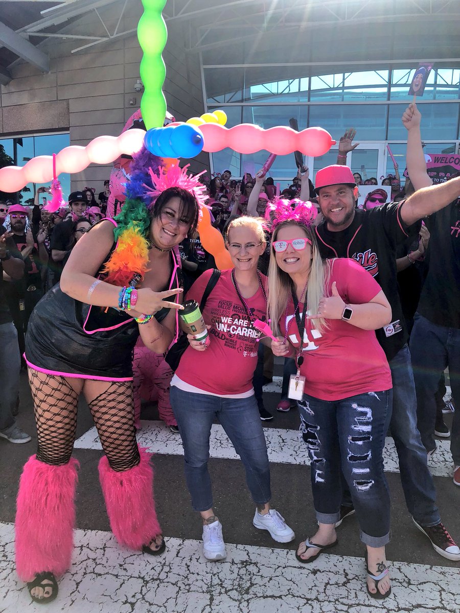 CallieField's tweet image. Such a GREAT time with our Colorado Springs TEX and STC teams! #CustomerObsessed #FamousForCare #TEXTalks