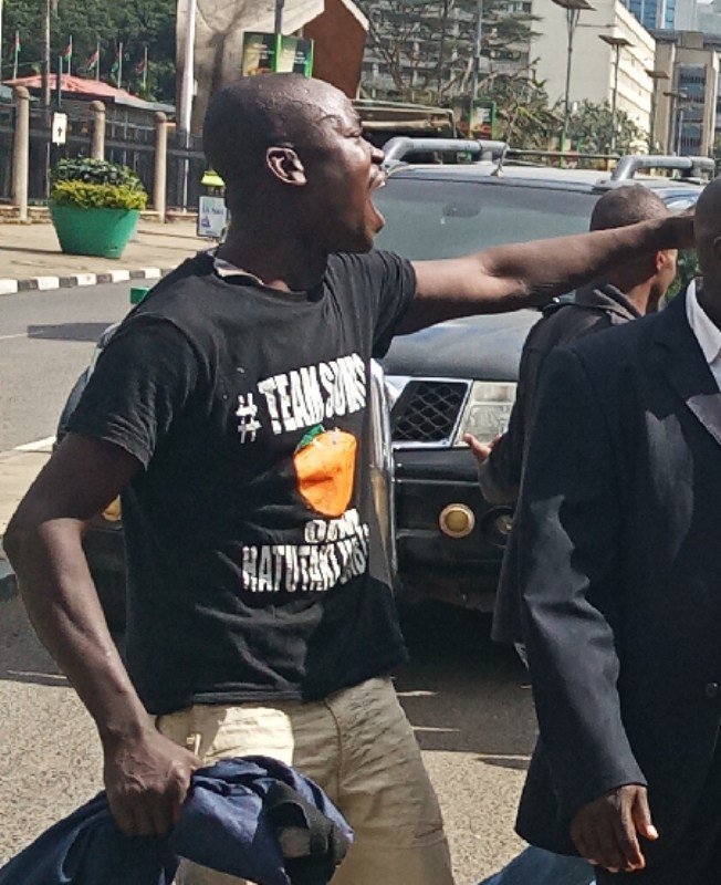 GhettoRadio895's tweet photo. Former Embakasi South MPs ardent supporter killed over 30 shillings #GhettoRadioNews https://t.co/kdk0GvDVDU https://t.co/hGRSNyZgNi