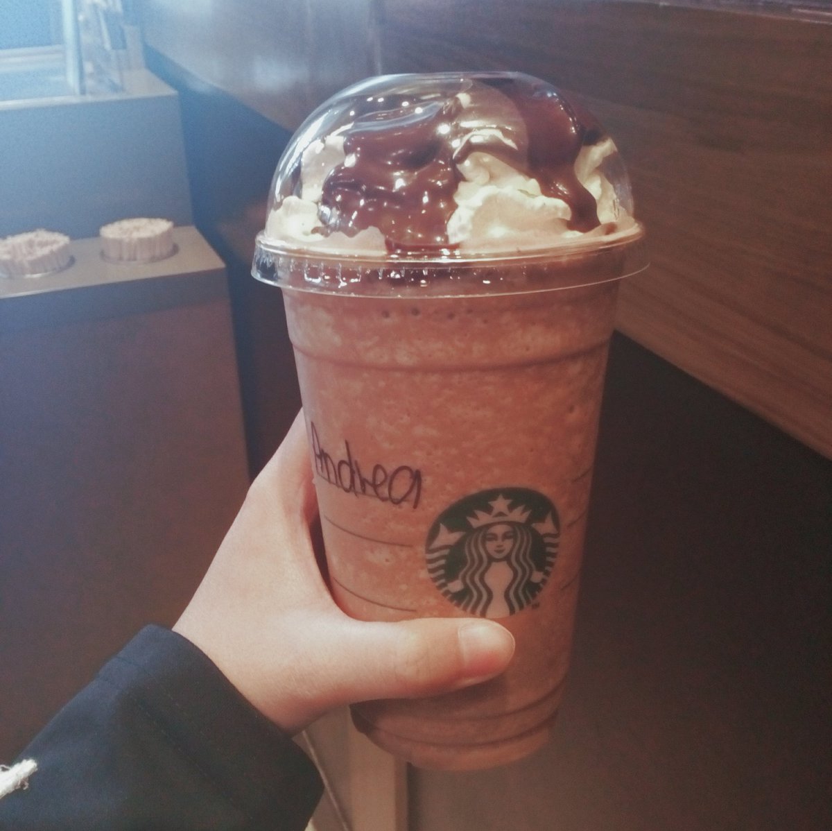 Kleeeiii's tweet photo. Frappé on a rainy day. https://t.co/iwRfv9qlls