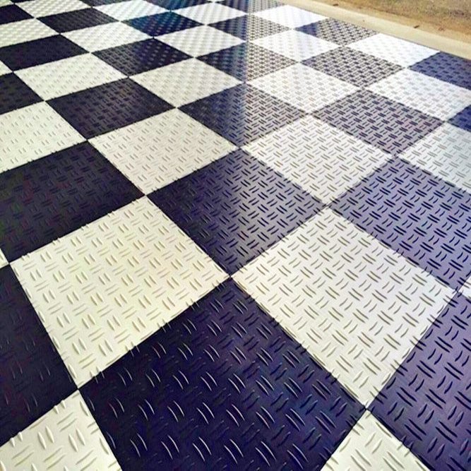 carfloor's tweet photo. TWO checker   Dimond mat 310X310X12mm
Size : 330X330X12mm 
Weight: 520g
Thickness:12mm
Material: 100% new PP material
This is one new type of durable quick floor tile ,
The surface is more beautiful than others type in the market.
The best price is FOB Qingdao:1.4 USD per piece. https://t.co/5AaPhBaJ5S