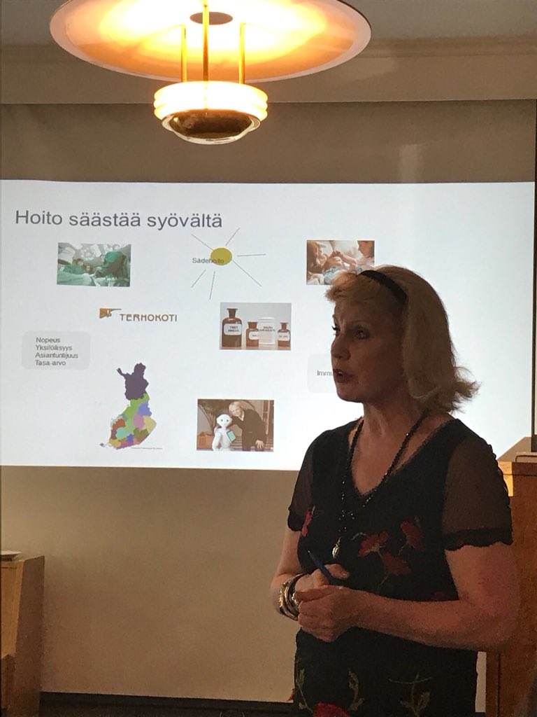 Mikä meidät syövältä pelastaa? Vastausta etsimässä Kelan pääjohtaja <a href="/ElliAaltonen/">Elli Aaltonen</a>. Oleellista hoidossa nopeus, tasa-arvo, yksilöllisyys, asiantuntijuus. #SuomiAreena #syöpä #yksilöllinenhoito