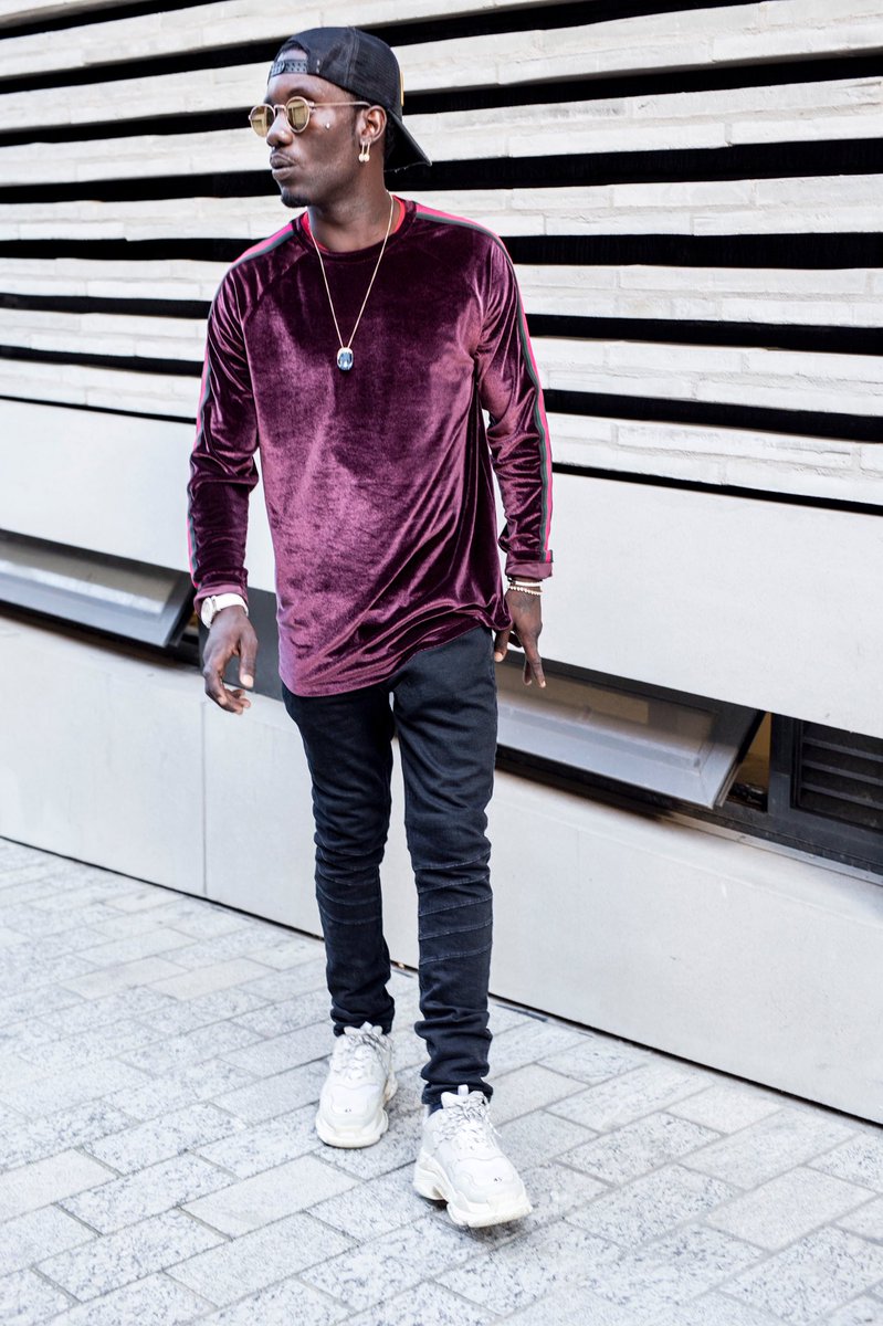 BatenateYsl's tweet photo. @ASOS shoot 📷 💥...... @Fxshion2Society @FashionParallel @TwitterFashion @Fashionista_com @FashionCanada #fashion #highfashion #ashy2classy https://t.co/0ucDgXLftU