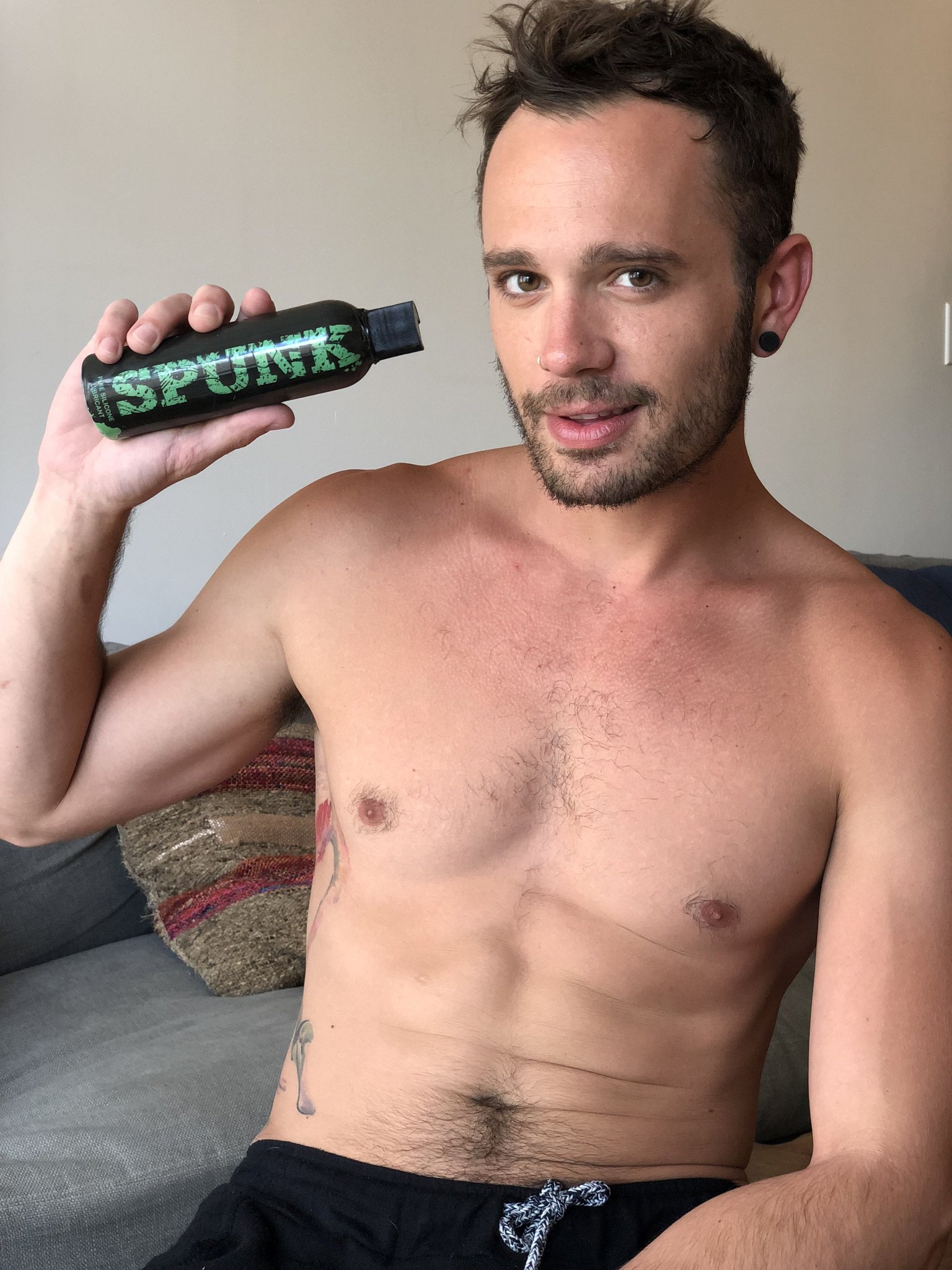 STR8cam Jeff Twitterissä