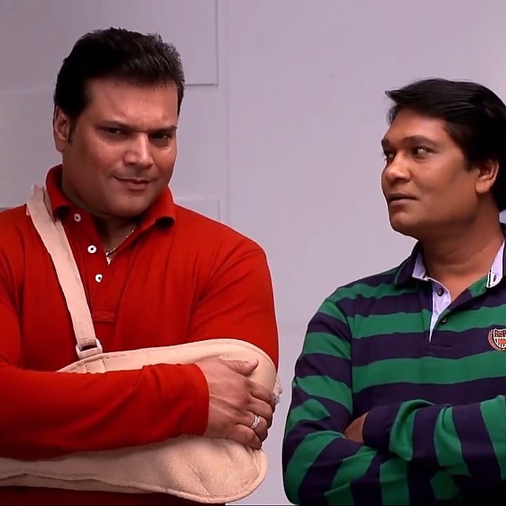 ANJANA36204191's tweet photo. #2daystogo🎉 #birthdaycountdown #hbddearestadityasrivastava 
Epi Name - "Vengeful Saga" part - 2... #abhijeet #adi #atul #dayanandshetty #daya #abhidaya #duo✌️ #bff #friendshipgoals💕 #expressionking👑 #princecharming  #versatilactor👏 #cid #21yearsofglory #hugerespect🙏 https://t.co/SPfhLHJDkE