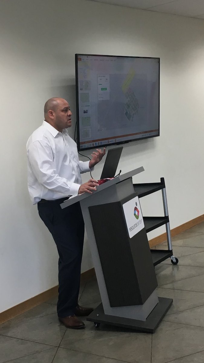 DPDNWNPO's tweet image. Great turn out for tonight’s Maple Lawn Crime Watch! @ChiefHallDPD @DPDMajorG