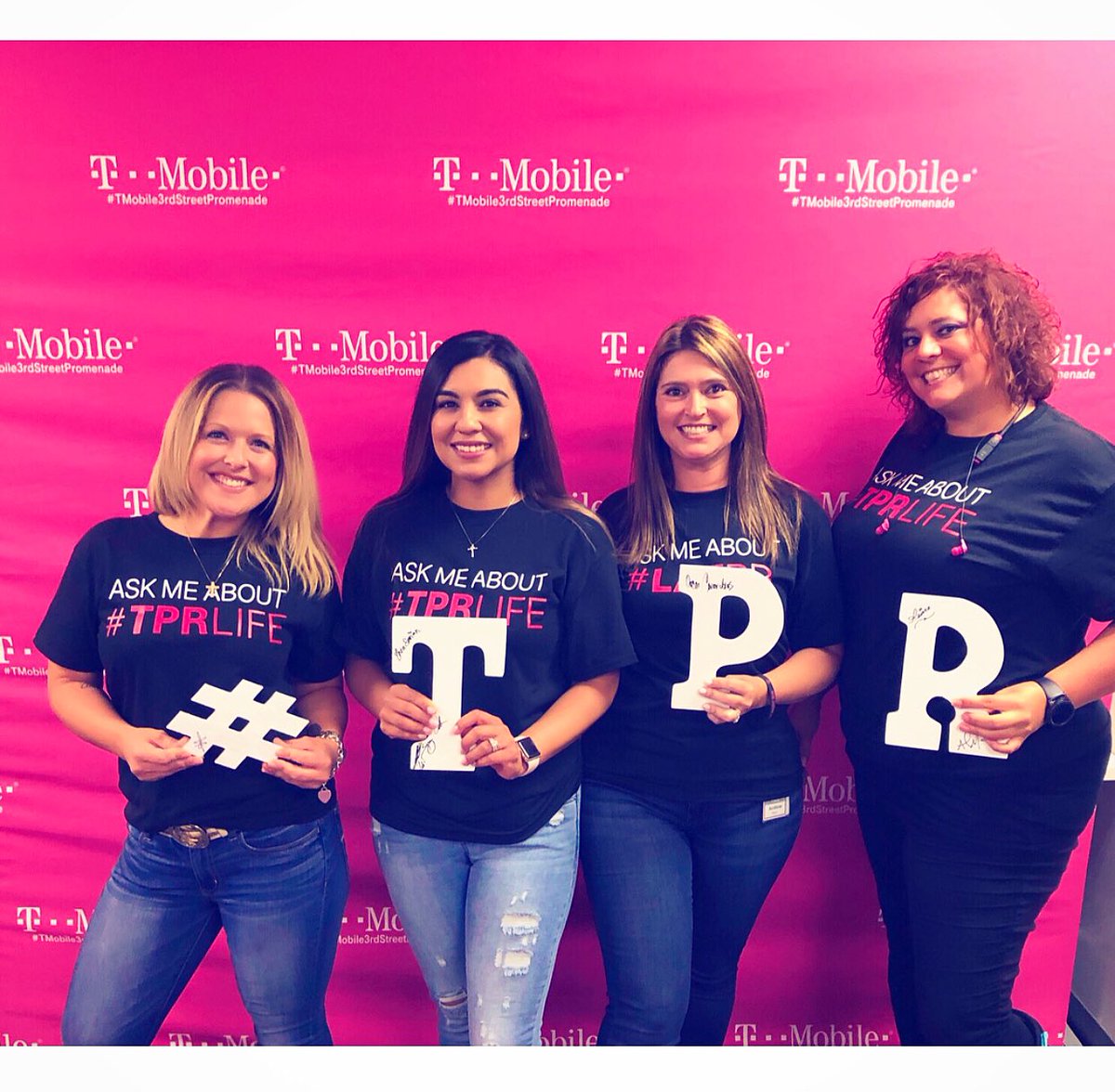 CamiAnnie's tweet photo. So much fun with the Ladies of LA TPR! 💗Southwest Career Fair was a total success! #SWisBEST #TPRLife #SWCareerFair @JordanaThorburn @BreRamirez20 @jennifernava https://t.co/XdcdaEIx0D