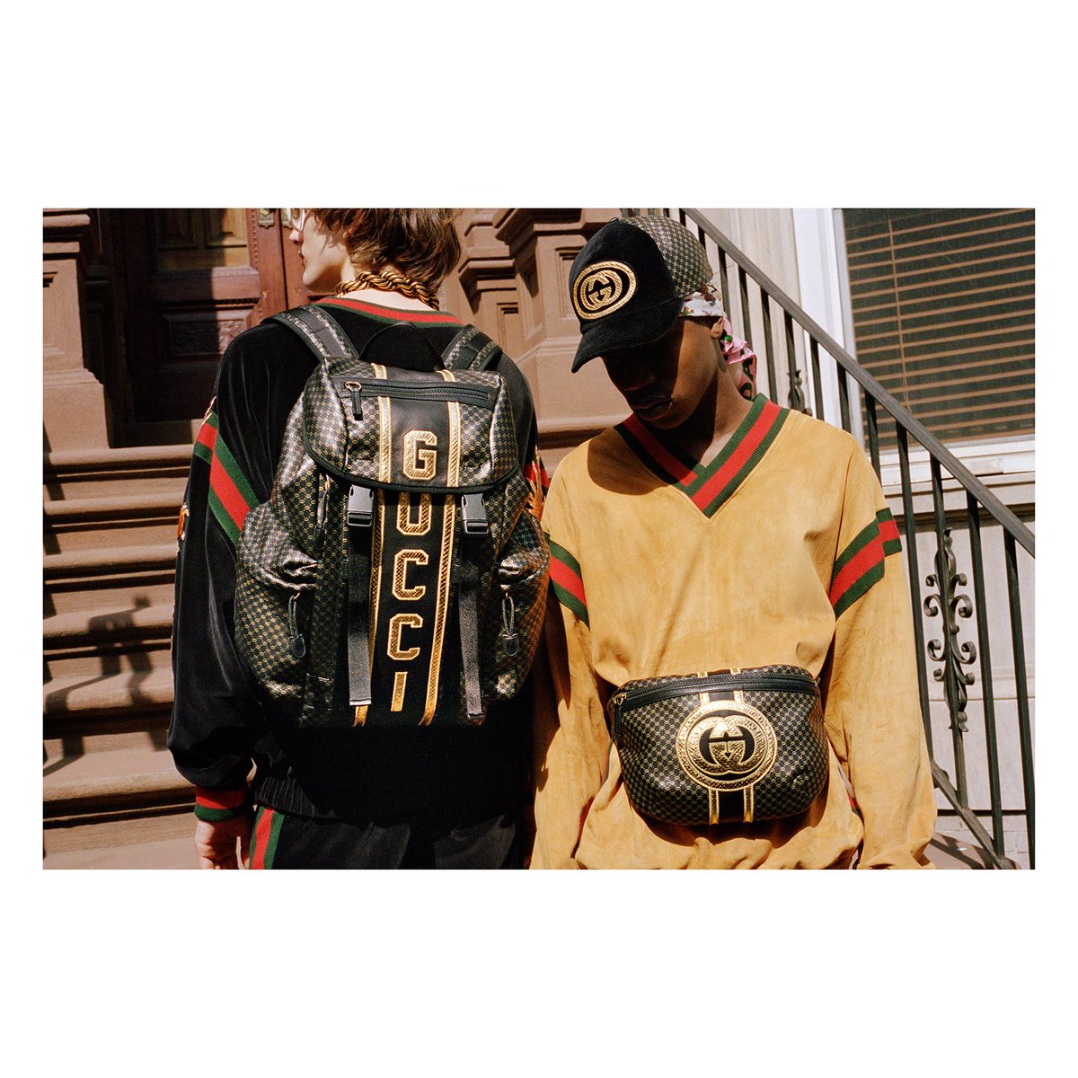 Gucci Japanさんのツイート ゴールドのgucci ロゴとインターロッキングgが印象的なバックパックとベルトバッグ ウェブ ストライプを効かせたスウェットシャツに合わせて T Co Pmdxf4hylhでは グッチ ダッパー ダン コレクション Guccidapperdan の先行