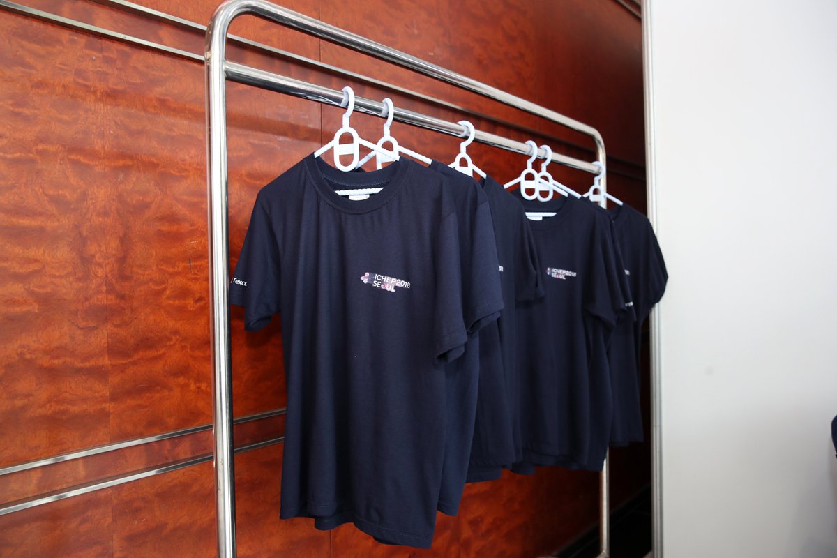 ICHEP2018 tweet media