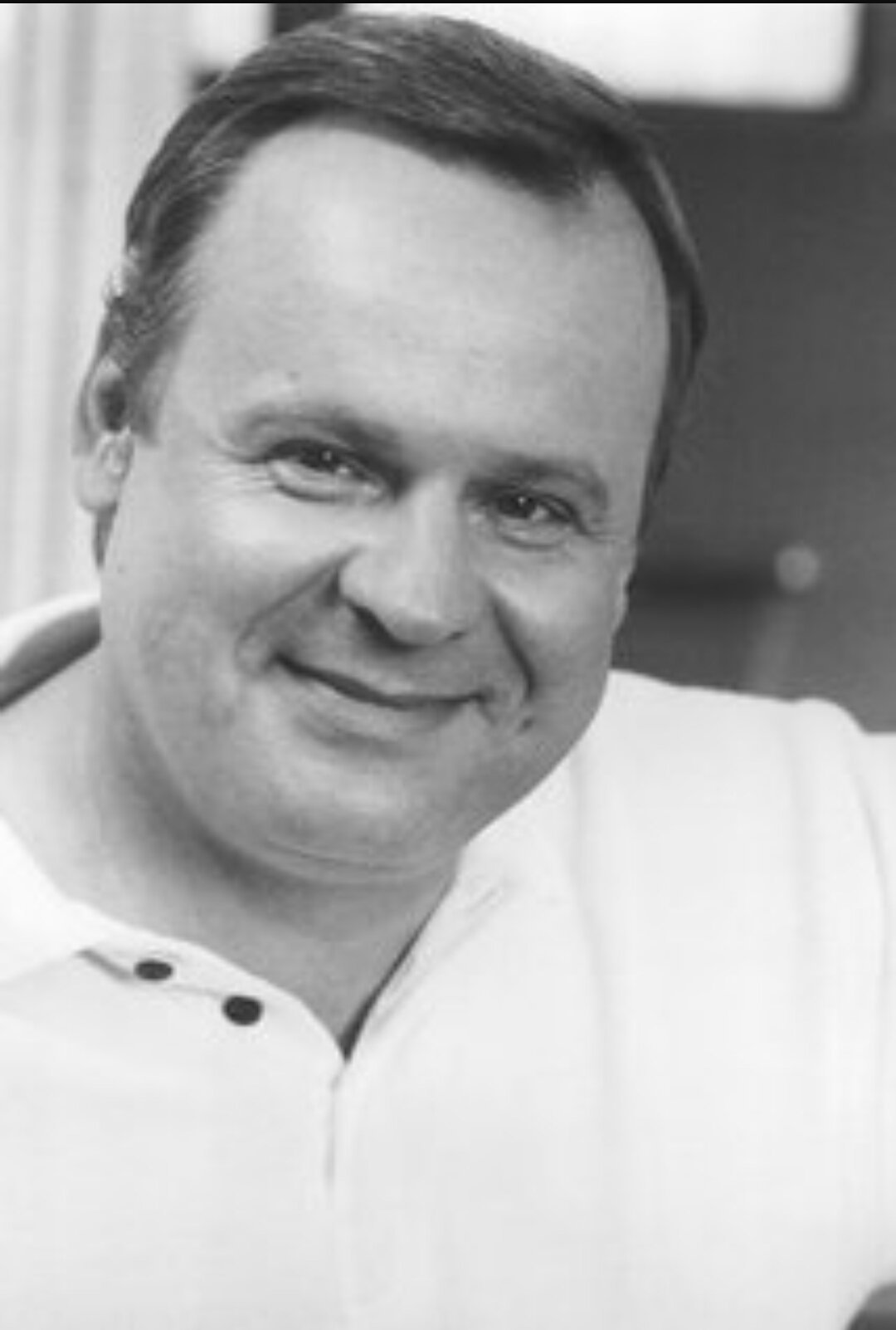Happy birthday to George Dzundza! 
The voice of Perry White on Superman: The animated series
Born: July 19. 1945 