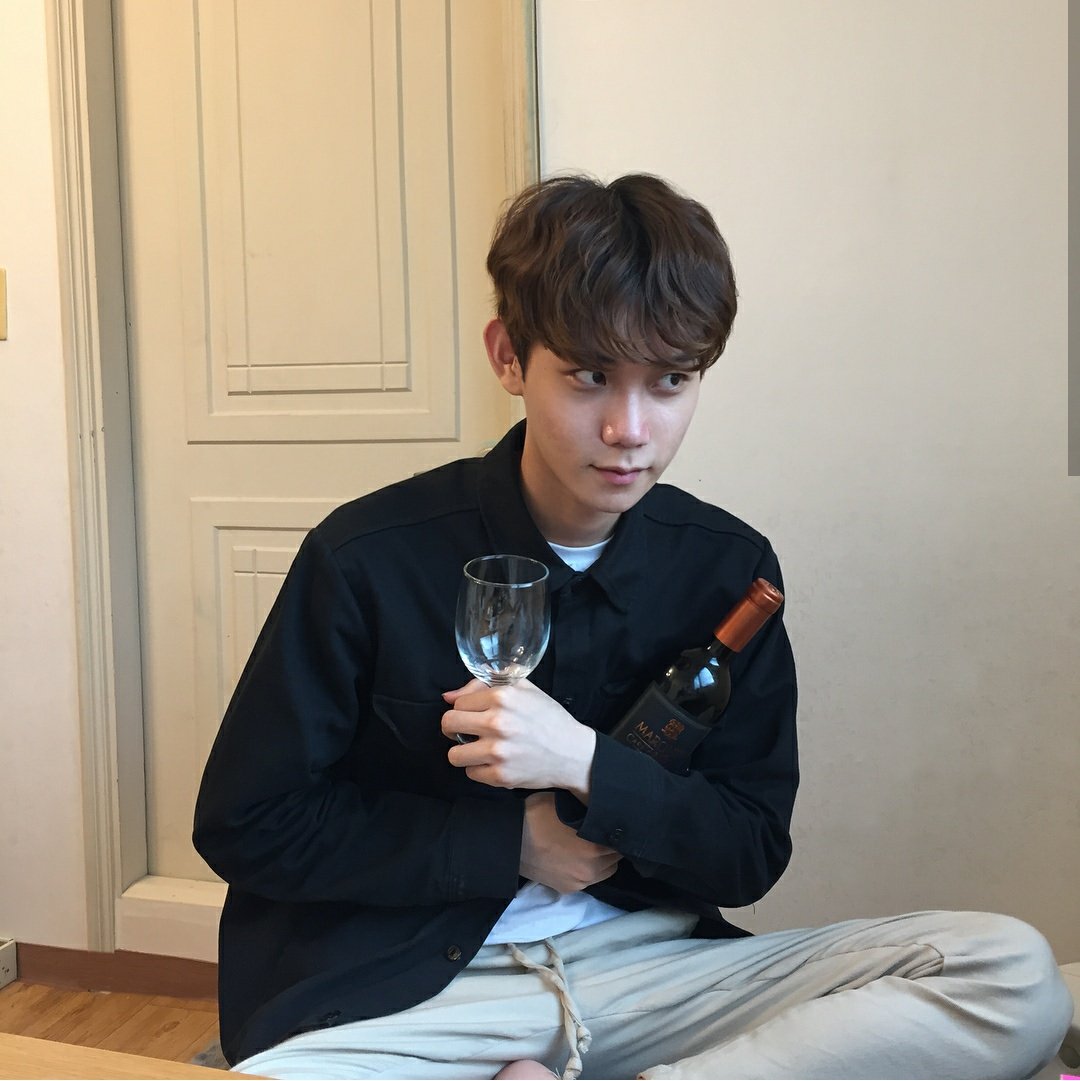 smokenzo's tweet photo. _YANGKENZO.
                                    🚬🔥🍷. https://t.co/OcibDL5C7X