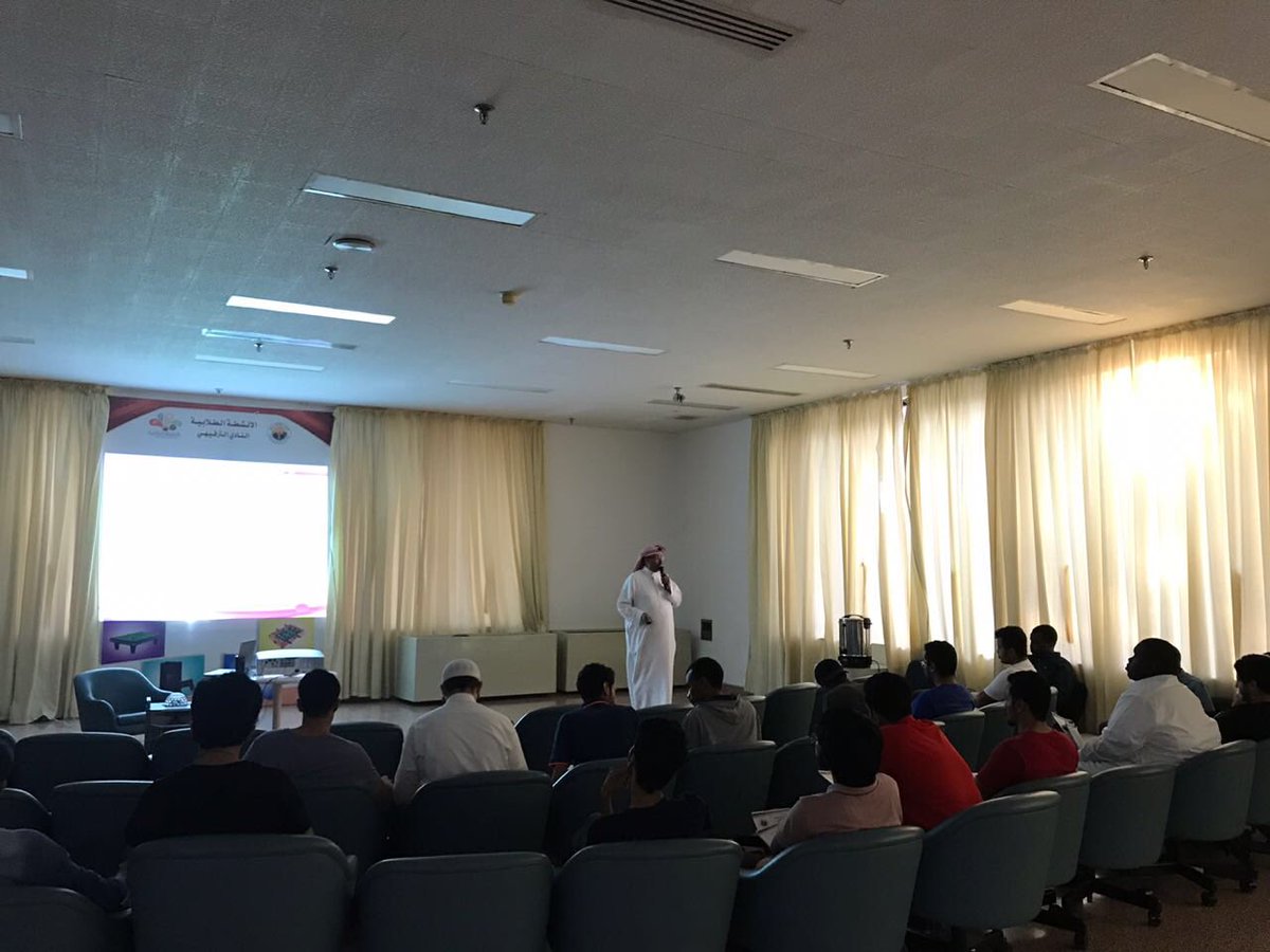 YIC_NEWS's tweet photo. صور من دورة " العمل التطوعي واجب ديني ووطني" للمحاضر الأستاذ عبدالله الغامدي ضمن فعاليات البرنامج الصيفي. https://t.co/9C7Snyw3B3