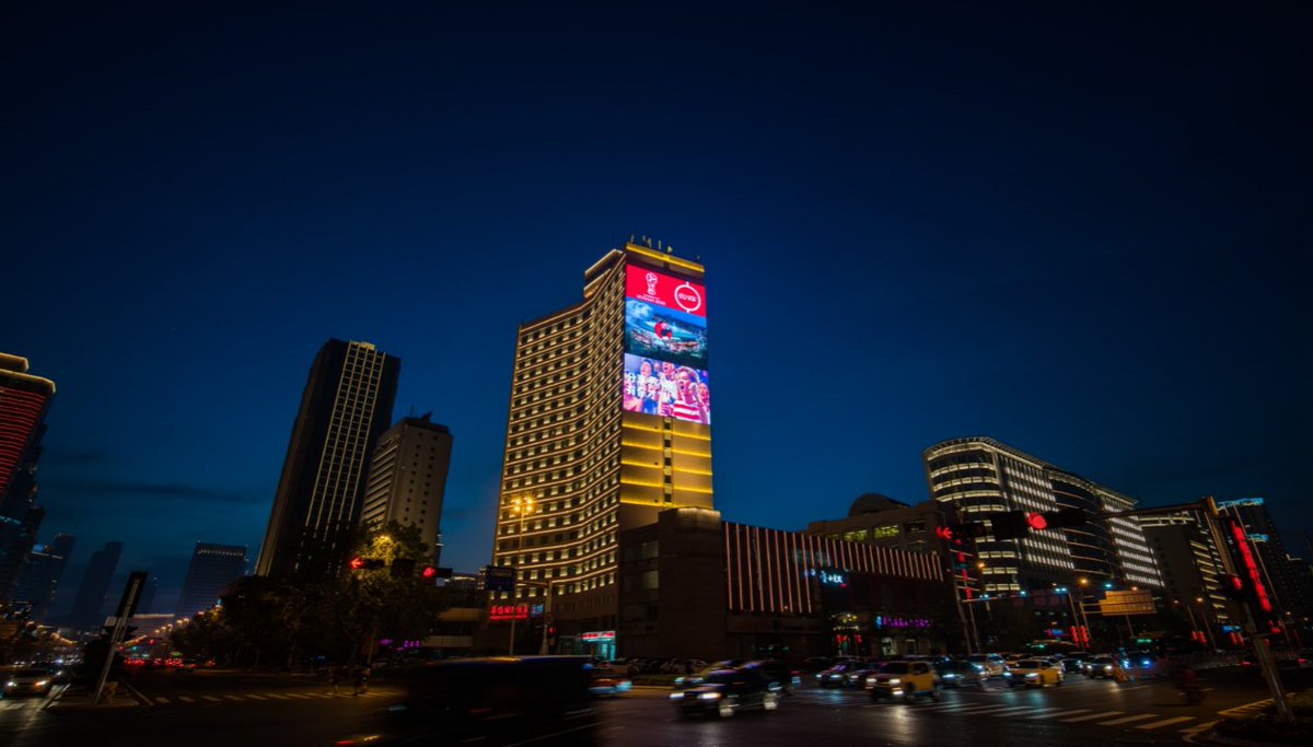 joyway_ltd's tweet image. Super stunning! #LEDdisplaywall  from #JOYWAY  lights up # Overseas Chinese international hotel in #Qingdao. light weight &amp;amp;  easy &amp;amp; fast  #outdoorLED products for building facade, glass curtain,ceiling, billboard etc.