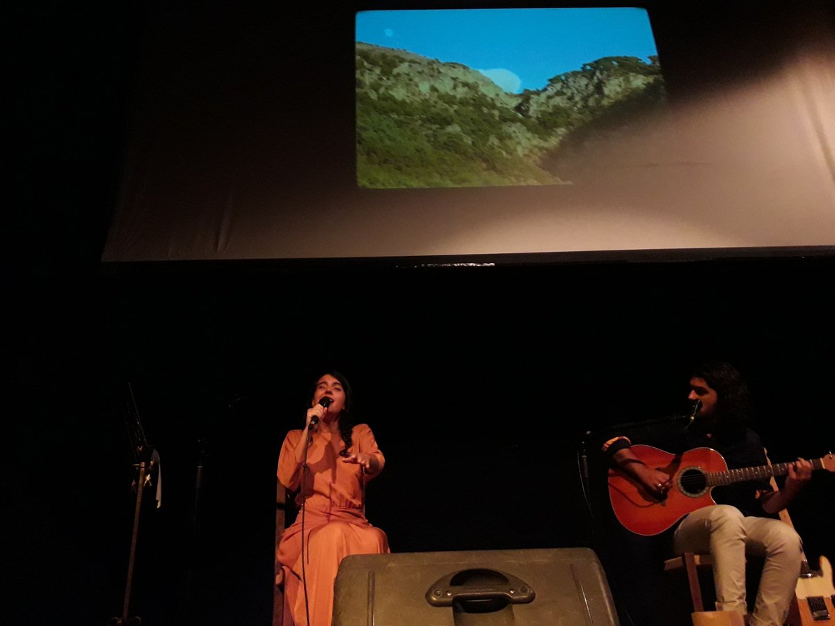 tallatdelluna's tweet photo. Ahir vespre vàrem poder gaudir a #CostaNord de Valldemossa el magnífic concert de #JuliaColom i #JoanArto. Genials, brutals, magnífics https://t.co/CwPL3aUVrp
