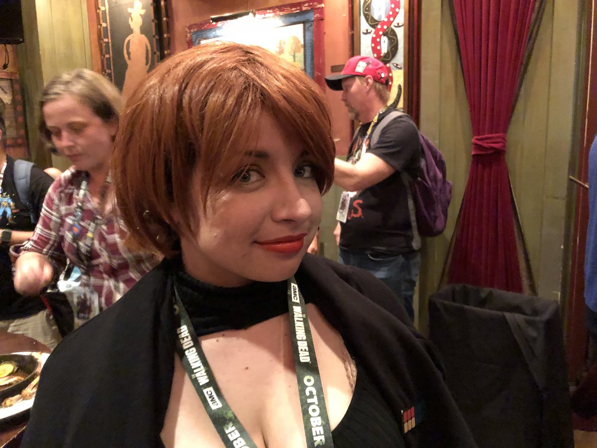 NerdPortraits's tweet photo. "Good friends, great stories, and pure celebration." #SDCC #ConProfiles
Thank you, @ohcatrina! 📝 https://t.co/ENJWHvJnrV