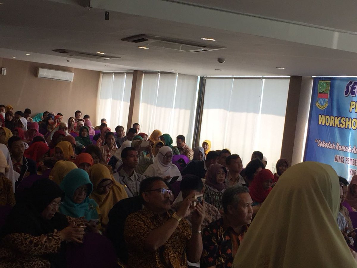 evitelcibitung's tweet photo. Seminar Event Dinas Pemberdayaan Perempuan https://t.co/SxCmyaoQIf