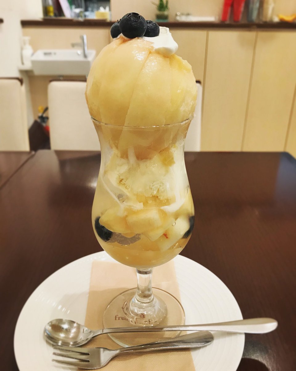 0lapin0's tweet photo. 北も暑かったけど桃が美味しくて幸せでした https://t.co/YR1EzW9FgC