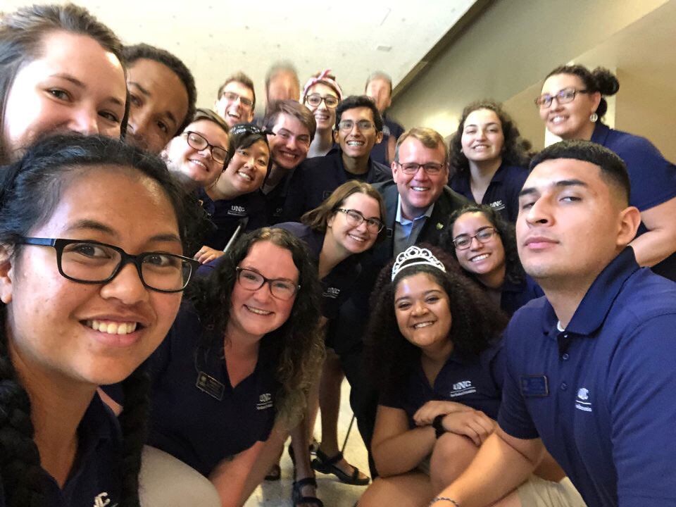 d_elise1016's tweet photo. Okay, but does your university’s president jump in student staff selfies? Didn’t think so. #UNCBears #uncbearsnso #gobears https://t.co/YNYWnC1V5l