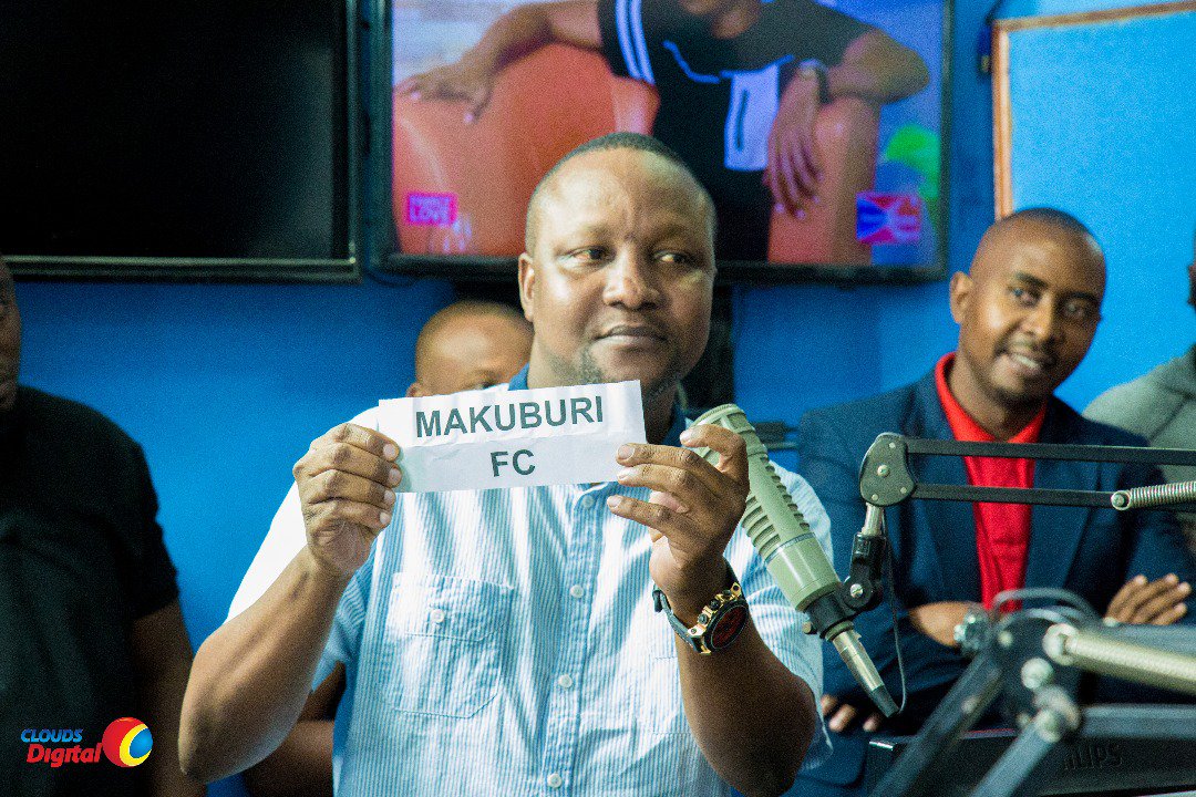 CloudsMediaLive's tweet photo. #Jahazi Vs #LeoTena
Jumatatu pale Kinesi huku zinapigwa hekaheka toka kwa #MussaHussein, #JoseMara, #DaHuu, #GeahHabib na timu yao #KivuleUTD kule wapo wazee wa town @CaptainTanzania  #EphraimKibonde na #GeorgeBantu na chama lao #MakuburiFc

#WashtueWana https://t.co/lozmDzVTnn