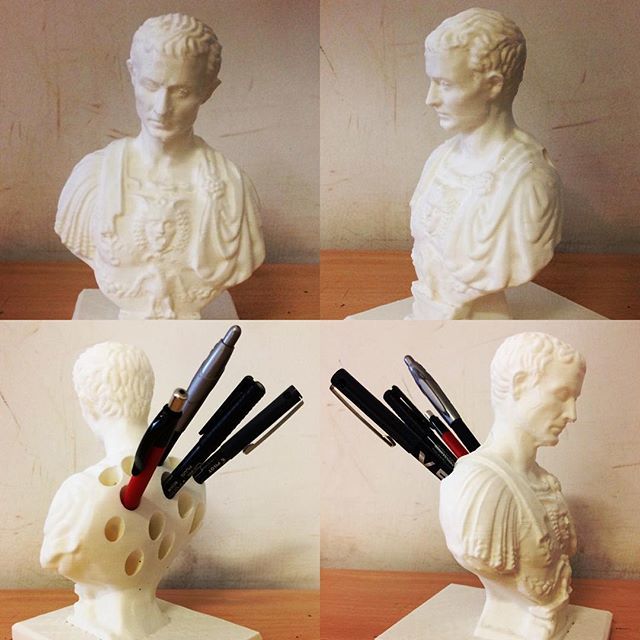 3dmBRICKS's tweet photo. #3dm #3dmrules #julioceaserpencilholder #julioceasar #juliocesar #pencilholder https://t.co/rdLZvCU29w https://t.co/2o1AnrANh0