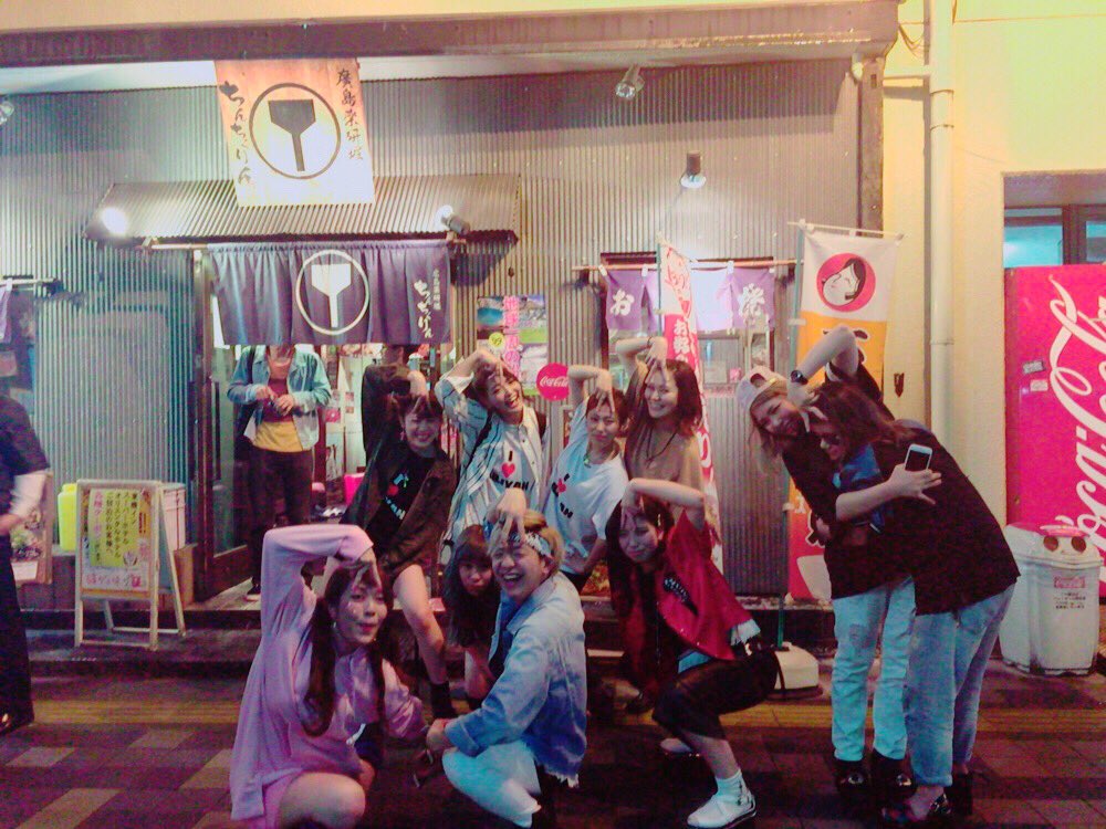 LOVER0408's tweet photo. みんなのレポみてたらこっちまで幸せになる〜〜
昔から知ってる子がバクステあたったり神席だったりミリヤさんに覚えてもらってるのみたら泣けるね😭やっぱり神様は見てる。
わたしもミリヤにあいたいーーーライブ始まる前のわちゃわちゃ感がだいすきー終わってからのご飯会もしたいー https://t.co/8UZvfGzV9A