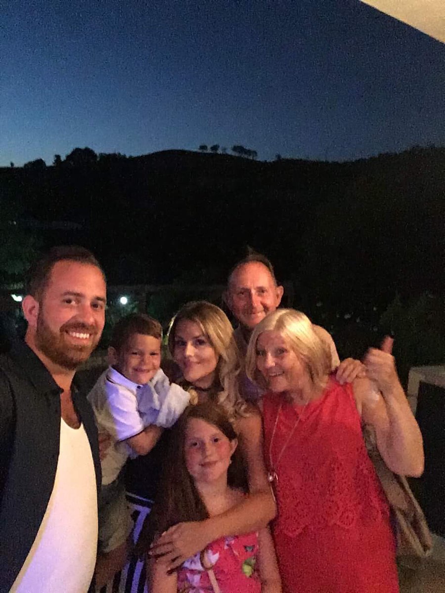 GemmaBerry18's tweet photo. Making memories! #Italy2018 ❤️🇮🇹 https://t.co/bxFhpK7QvC