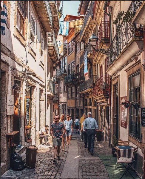 Porto, Portugal🇵🇹

Photo: @goncalo_saraiva27 
#portugal #portogallo #porto #oporto#beautifuldestinations #super_portugal#streetview #TheBestDestinations#BestVacations #architecture #discoverportugal