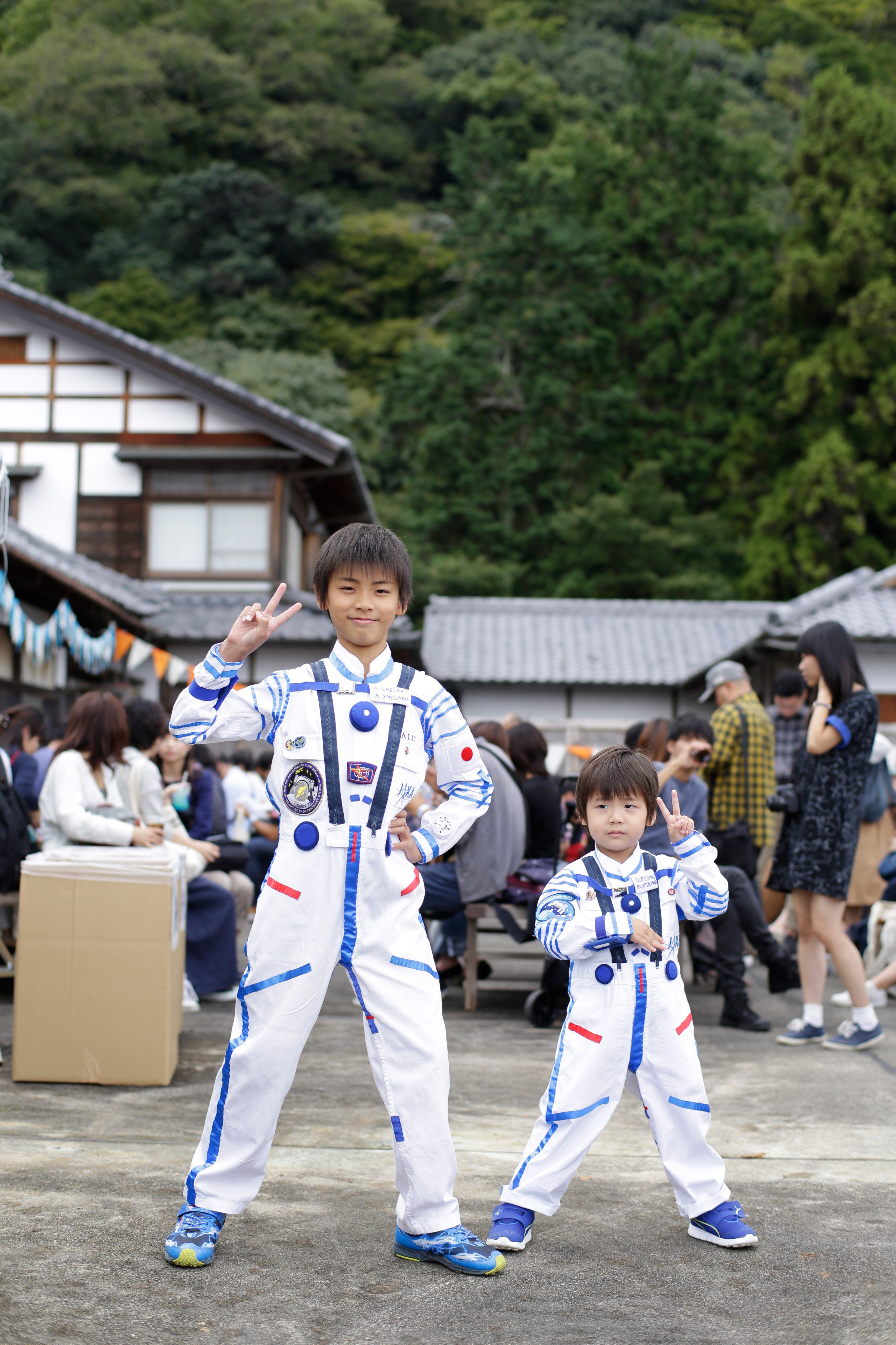 宙フェス 今年もやります 宙ファッションコンテスト 宙フェス会場にはぜひお気に入りの宙ファッションで お友達と双子コーデ や親子リンクコーデ 着物 コスプレ 手づくり衣装の方も沢山 彡ファッションも宙モード全開で参加すると宙フェスが一層