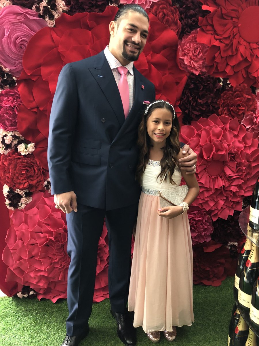 HandyRed's tweet photo. Ok... @WWERomanReigns has a title no one can take #DaddyReigns baby!!!! #FatherOfTheYear top that!!
God bless this beautiful man and his family!!! JoJo looks so pretty ❤ https://t.co/dUscGr8YBk