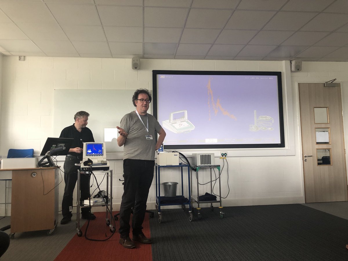 Selma_Rut83's tweet photo. A great lecture about pain from @Dave_Shef. Wery interesting and a fun time! @DerbyUniOnline #udolpip #udolpsych #pipweek #pain #painexperiment #lecture https://t.co/jIaRWeHcH8