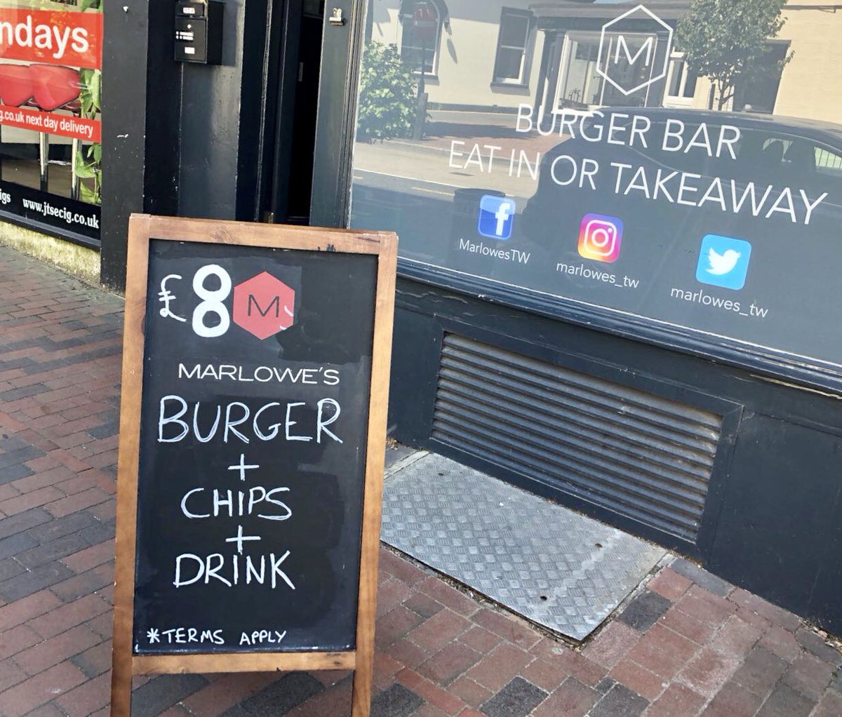 New opening hours! Open lunchtimes Tuesdays and Wednesdays again, which is handy as we’re running our £8 lunch deal again too 😄👍🍔