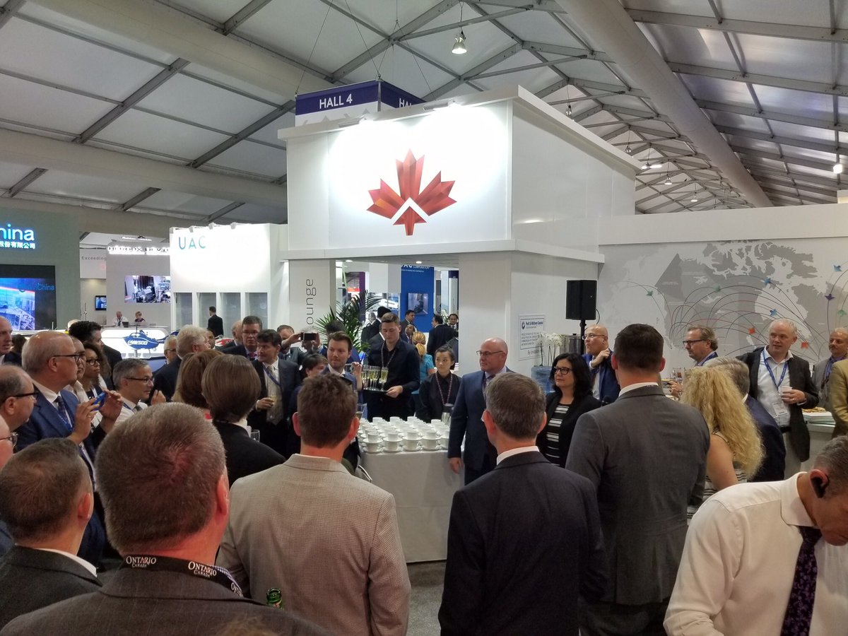 QuebecUK's tweet photo. From ocean to ocean: the delegation is exchanging ideas with other Canadian organisations @AeroMontreal #QcAero #FIA18qc #Canada #DGQL https://t.co/ATStfaXCYz