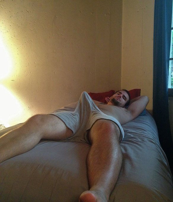 Wood morning

#morningwood #goodmorning #gayporn #men #hotguys #bulge #bigbulge #bigcock #hugebulge #dickprint