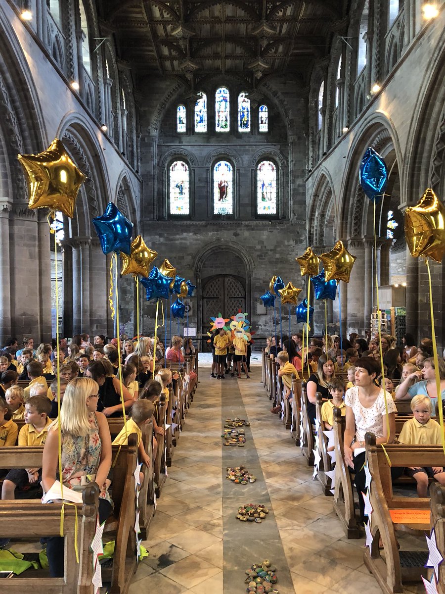 StDavidsCath's tweet photo. Beautiful service to mark the end of @ybd_stdavids this morning and the beginning of @Penrhyndewi Thanks to all the staff and pupils for all their hard work in preparing. Now go and have a lovely summer holiday 😊 #endofanera #newbeginnings #churchschools @PoblDewi @ChurchinWales https://t.co/6pLHwERJqN