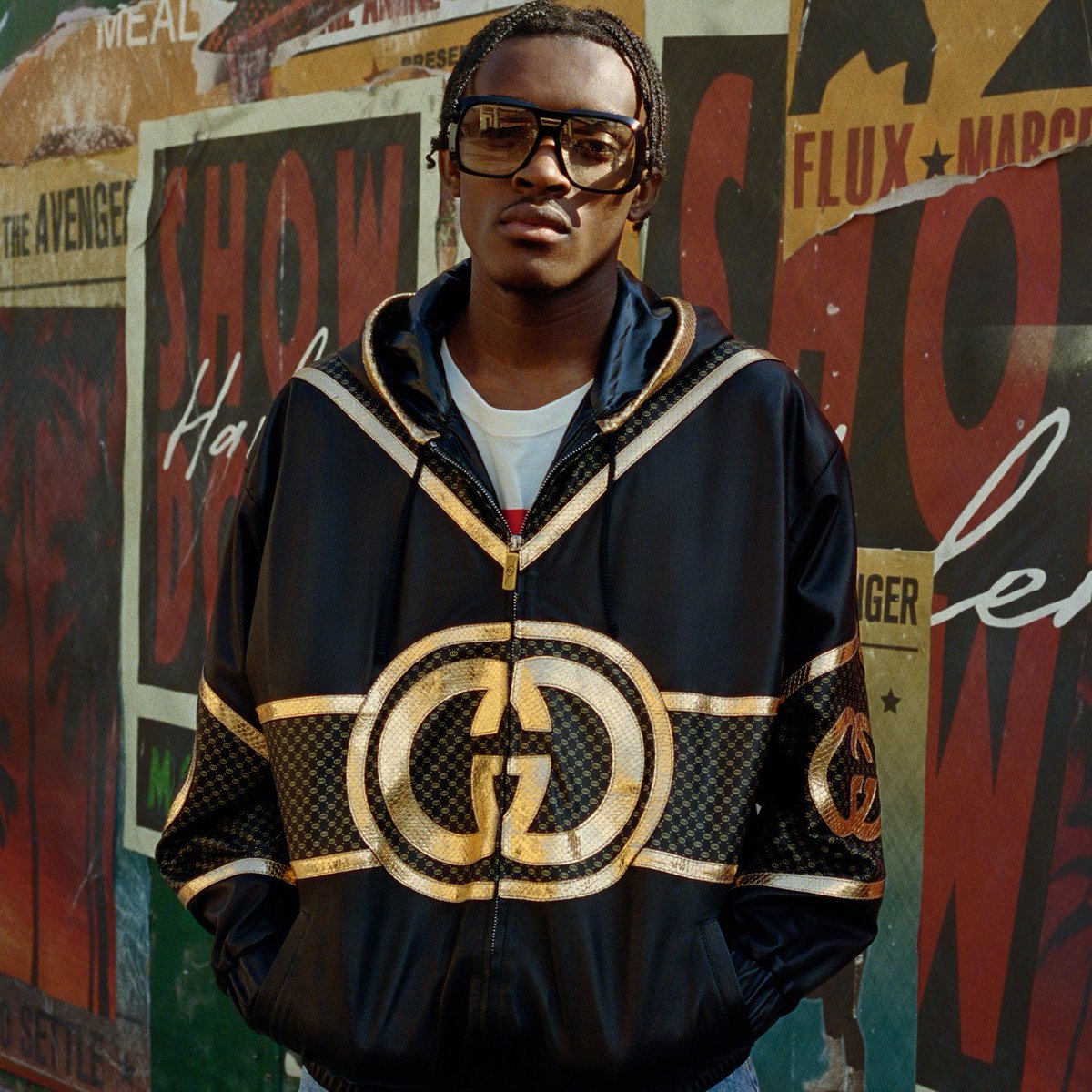 thatsoyoo's tweet photo. dapper dan and #gucci just dropped their latest collection
Dapper Dan was the original copy-cat. At a time when luxury houses only catered to predominantly white, wealthy upper classes, Dan was giving these brands new audiences and new life.
#fashion #ThursdayThoughts #OOTD https://t.co/vF2sxGdtFS