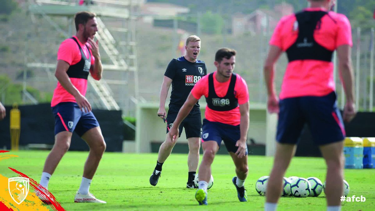afcbournemouth's tweet photo. Keep workin'. 💪

#afcb 🍒 https://t.co/QumBDN01ZQ