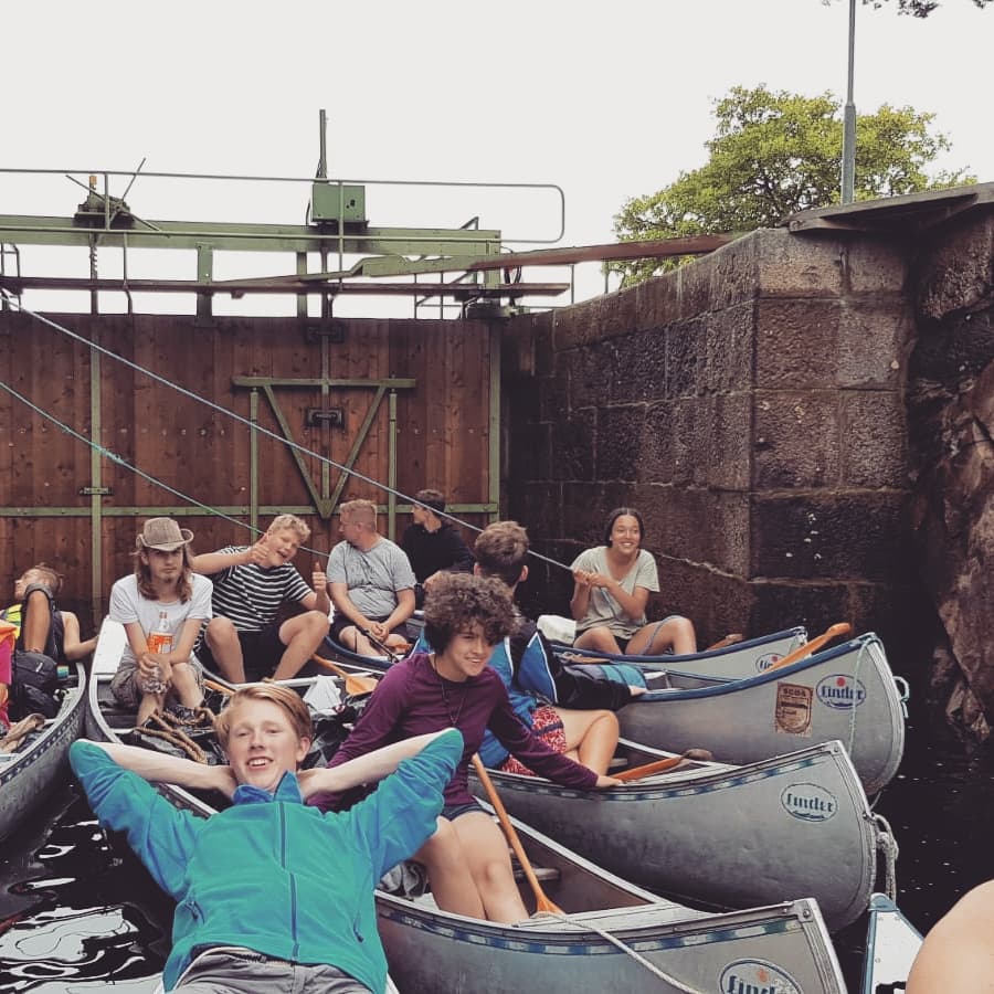 sw3lbp's tweet image. De kanotocht van de explorers #ea595. Zo ontdekte ze het prachtige land Zweden. #zoka18 #scouting #sw3lbp