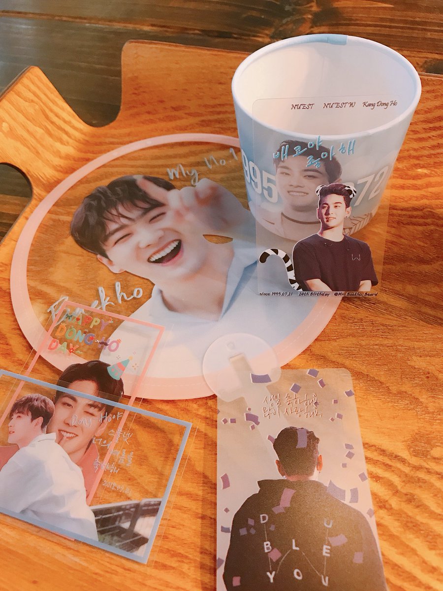 Alicecast_NUEST's tweet photo. ํธ๋ค๋ฅ ๋ค๋
์จ ๋ฐฑํธ์์ผ ์ด๋ฒคํธ ๊ฐ์ฌํฉ๋๋ค ใ
ใ
๋๋ฌด ์์ ๋ํธ์ผ์ ํธ๋ฅ์ด ์กธ๊ท...๋ฐฐ์ฝ์ผ ์ข์ํด!
#์ด๋ฐ์์ค #URBANSOURCE
#๋ด์ด์คํธW #๋ฐฑํธ์์ผ
@Bluish_ruby
@Mr_Baekho_Beard
@EverytingDHBH https://t.co/jbtxSqI9jA
