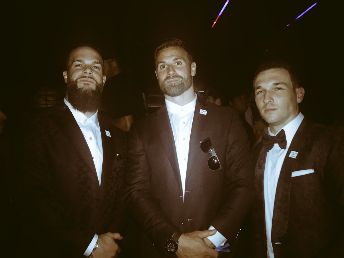 JOEL9ONE's tweet image. All champs