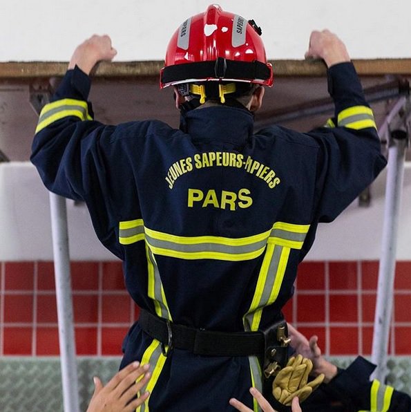 Envie de faire comme les grands ? Deviens jeune sapeur-pompier de Paris  bit.ly/2mN1r5G #JeudiPhoto