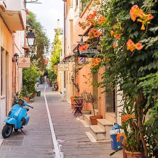 cartoville's tweet photo. Mêlez farniente aux belles aventures lors de votre voyage en #Crète / 📸@manoleas .
.
.
.
.
.
.
.
#topcretephoto #greece #topeuropephoto #grecia #greecelover_gr #kings_greece #loves_greece #ellada #ig_greece #gf_greece #ilovegreece #bestvacations #tra… https://t.co/pV0FmXjwIX https://t.co/IRINM75kNv
