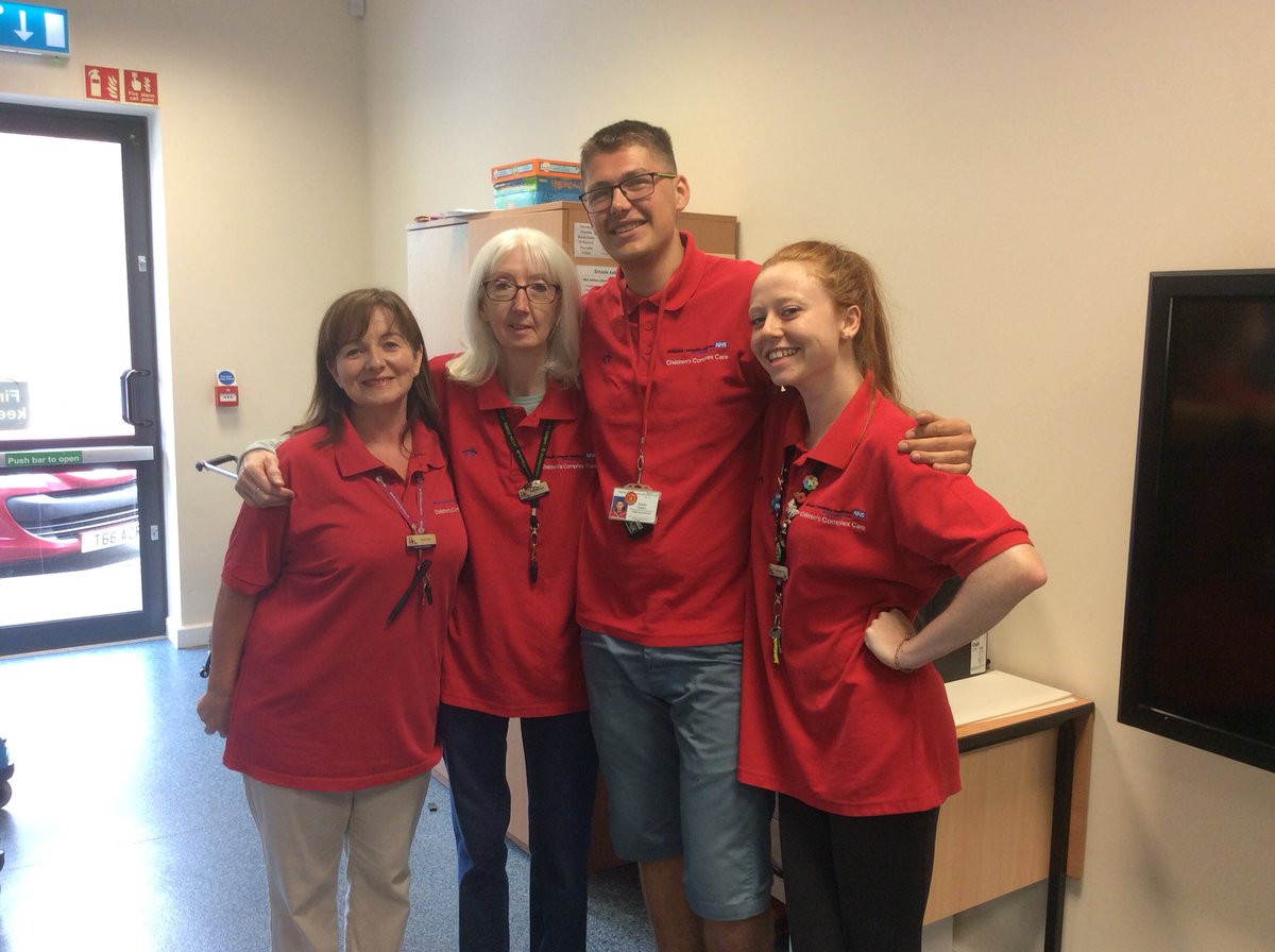 wilsonstfeed's tweet photo. WS Carnival Day - British Icon Theme so what better way to celebrate than representing the great British NHS! #wssixthform https://t.co/mIApF3oWn7