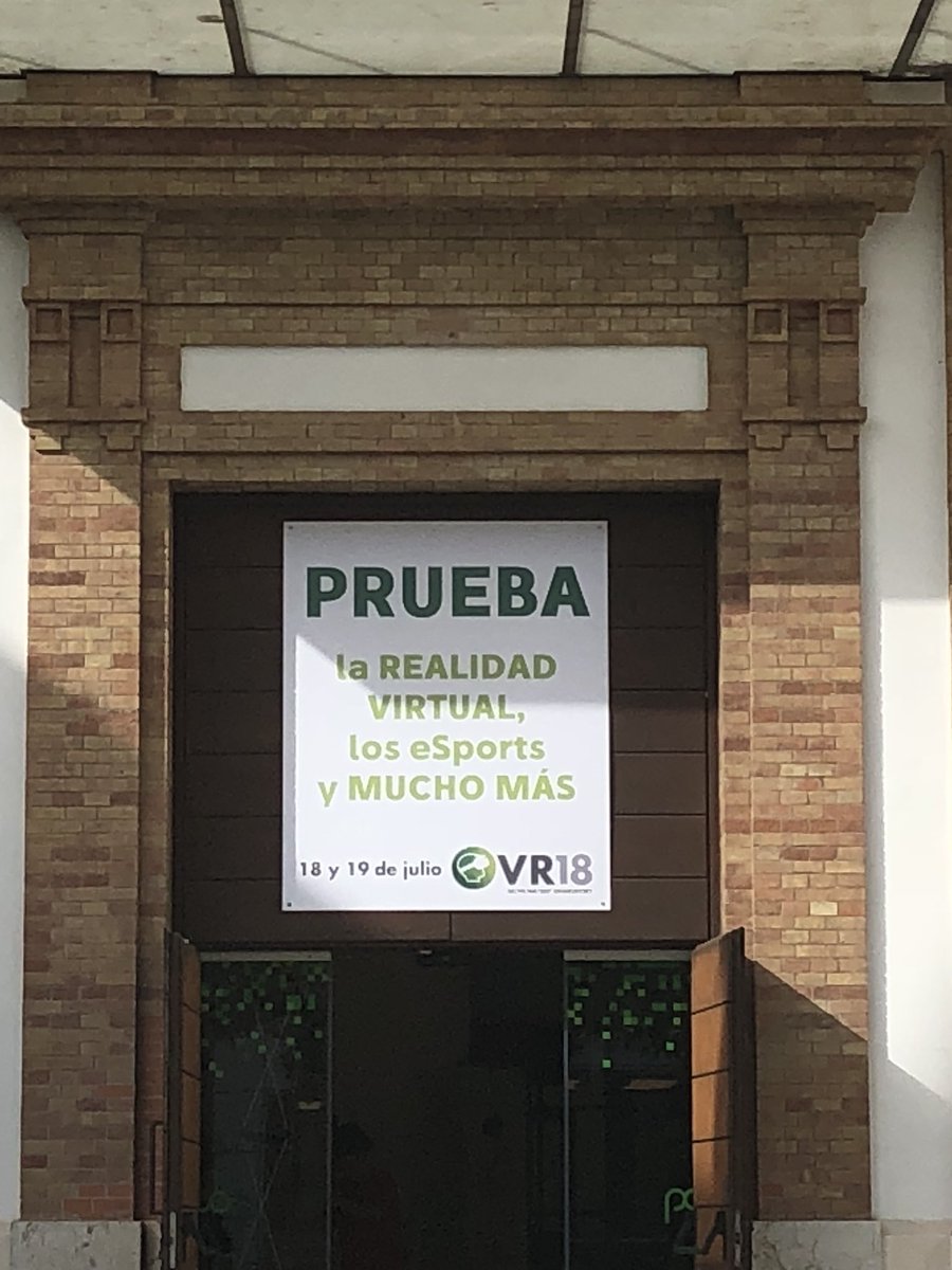 fasensi's tweet photo. Segunda jornada del observatorio de VR de Málaga. A seguir aprendiendo de los mejores @ObservatorioVR #orv18 https://t.co/zszhoU2h4d